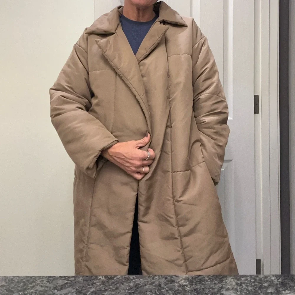Forever 21 Beige puffer‎ jacket